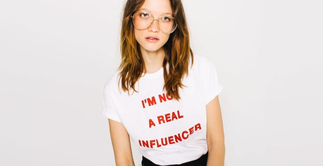 Camiseta "I'm a not a Real Influencer'